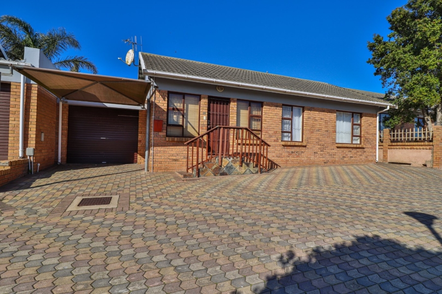 3 Bedroom Property for Sale in Heiderand Western Cape